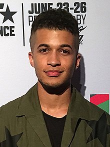 How tall is Jordan Fisher?